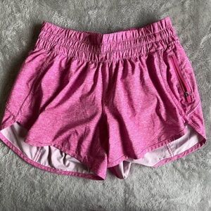 Lululemon Tracker Short 4"  size 6